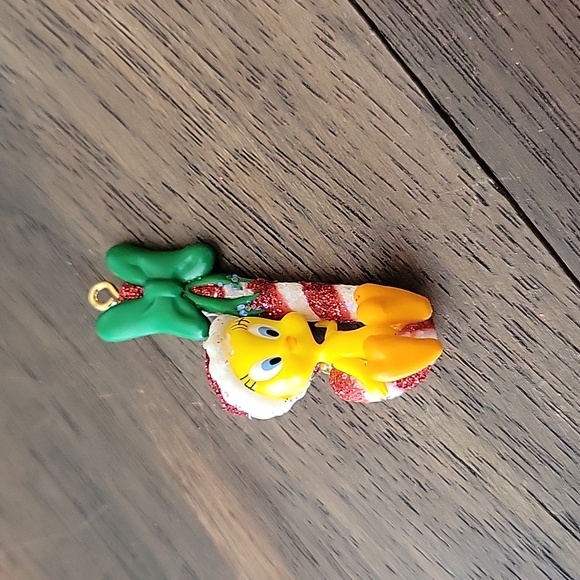Hallmark Vintage 2003 A SWEET FOR TWEETY Looney Tunes Miniature Ornament - Picture 3 of 6